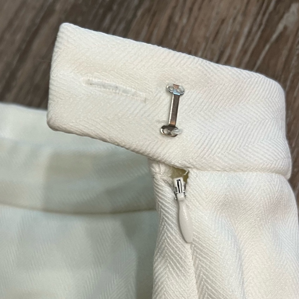 Le Suit White Straight Leg Pants - Picture 2 of 4